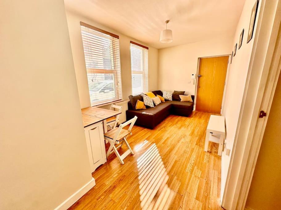 2 Bedroom Apartment In Se13 Londres Exterior foto