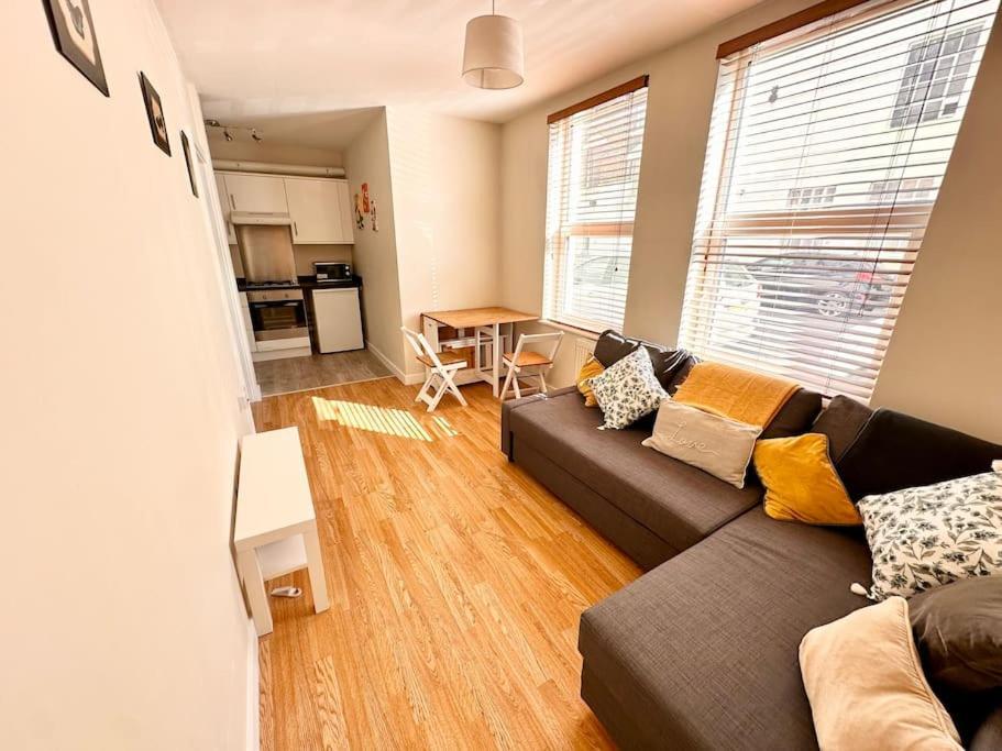 2 Bedroom Apartment In Se13 Londres Exterior foto