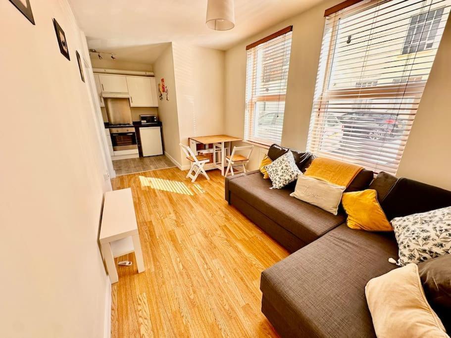 2 Bedroom Apartment In Se13 Londres Exterior foto